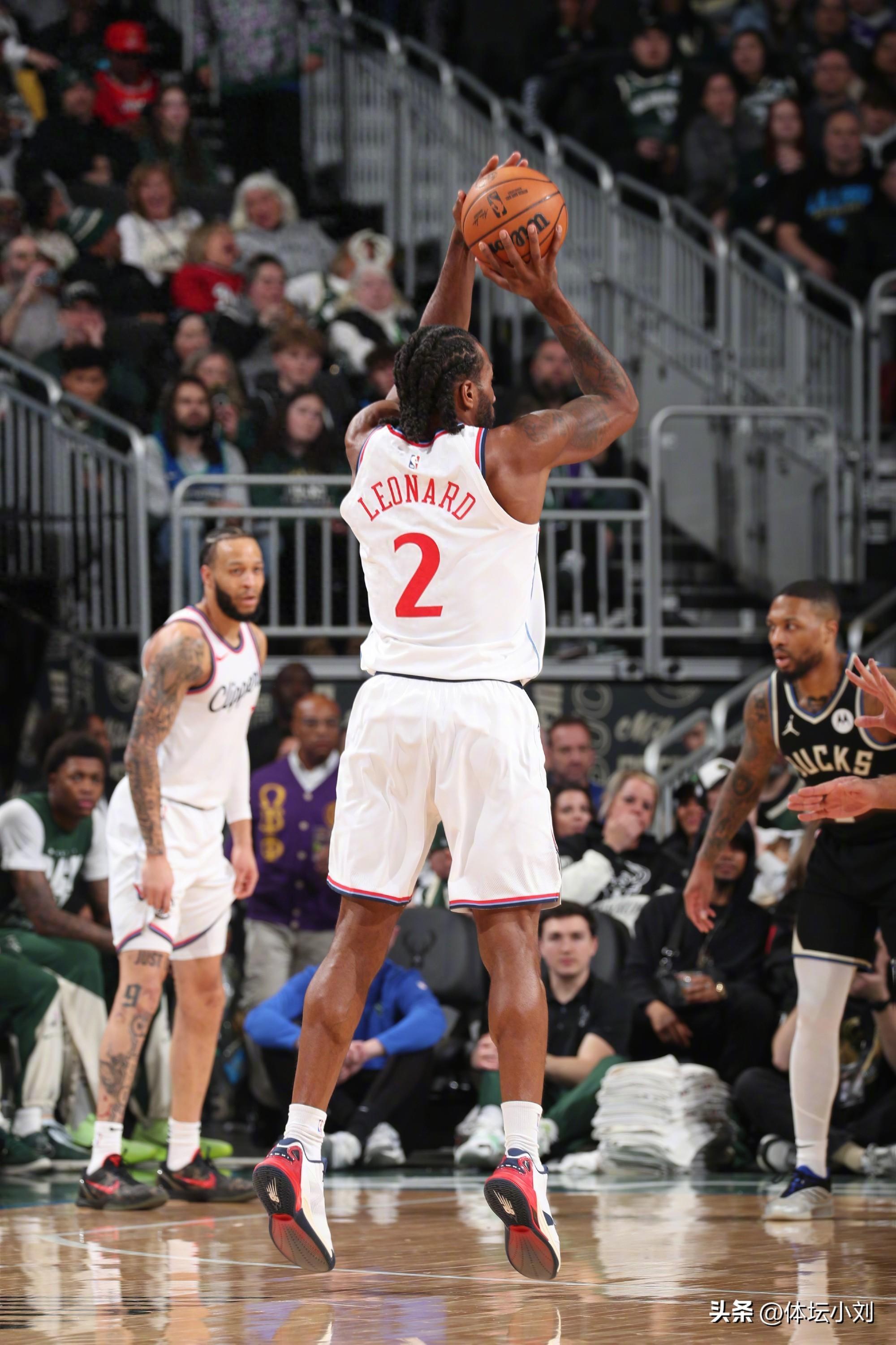 爱游戏APP-雄鹿队季后赛出局，主帅宣布引咎辞职，的是社区得到更多.